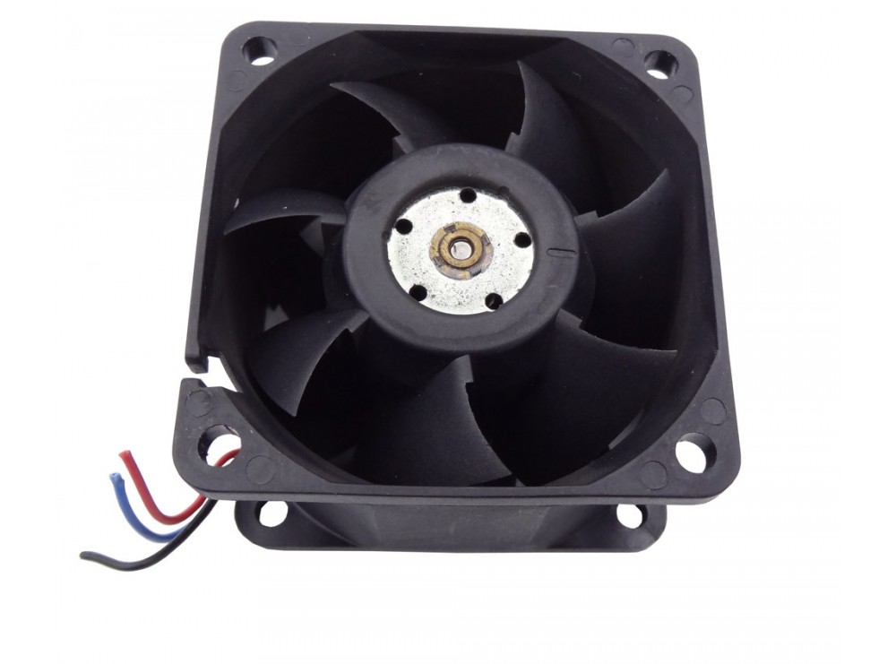 مجموعه 2 عددی جت فن براشلس DC12V-1.2A چهار سیمه FFB0612EHE سایز 6X6X3.8 مارک DELTA مجموعه 2 عددی جت فن براشلس DC12V-1.2A چهار سیمه FFB0612EHE سایز 6X6X3.8 مارک DELTA