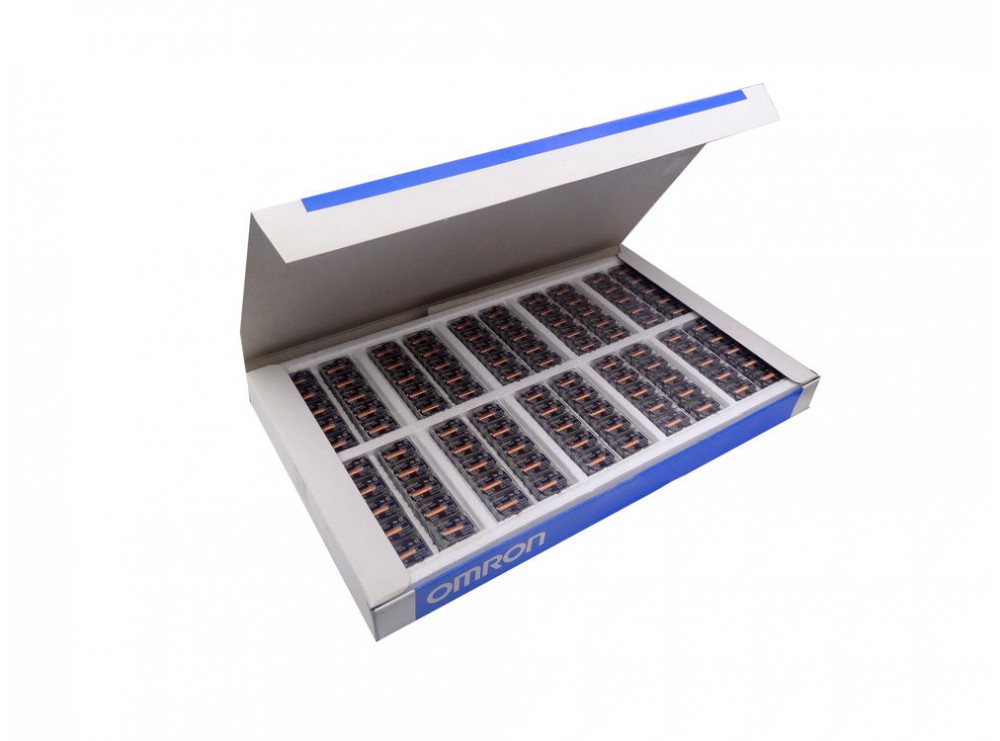 مجموعه 3 عددی رله 12V شیشه ای 4 پایه ژاپنی مارک OMRON کد G6C-1117P