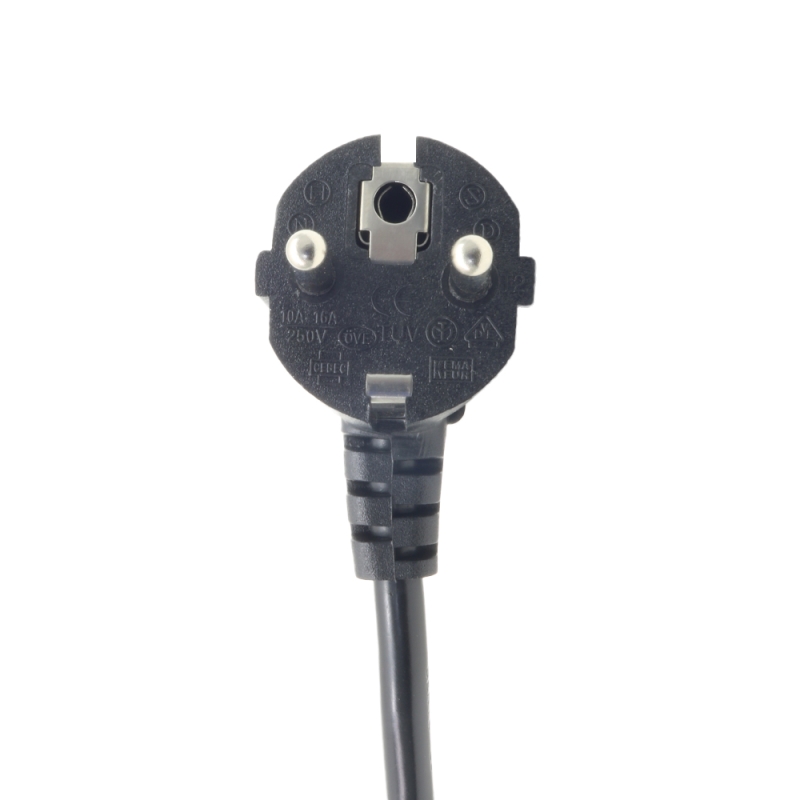 مجموعه 3 عددی کابل برق کامپیوتری ارت دار 1.5متری مجموعه 3 عددی کابل برق کامپیوتری ارت دار 1.5متری