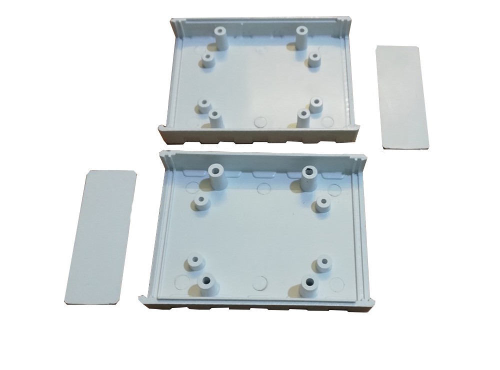 مجموعه 3 عددی جعبه برد پلاستیکی چهار تکه مشکی مدل BMD سایز 164x100x51mm مجموعه 3 عددی جعبه برد پلاستیکی چهار تکه مشکی مدل BMD سایز 164x100x51mm