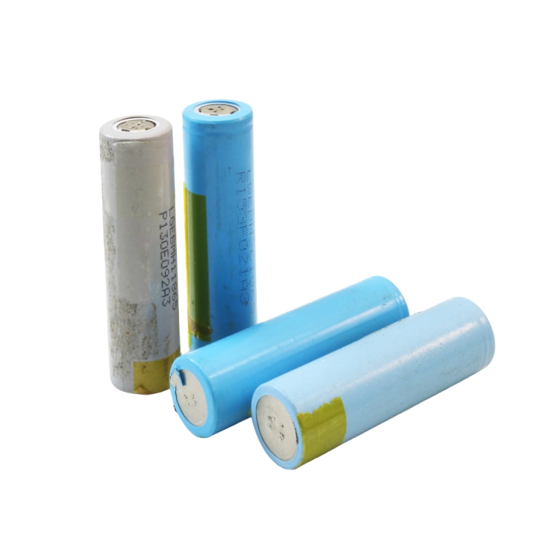 مجموعه 2 عددی باتری لیتیوم یون کارکرده 3.7v سایز 18650 سرتخت 2500mAh ضریب جریان 10C مارک LG