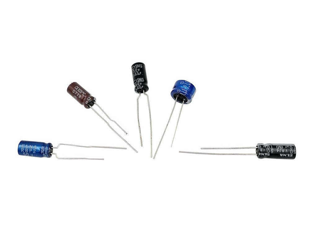 مجموعه 31 عددی خازن الکترولیتی 680uF / 10V ژاپنی مارک ELNA